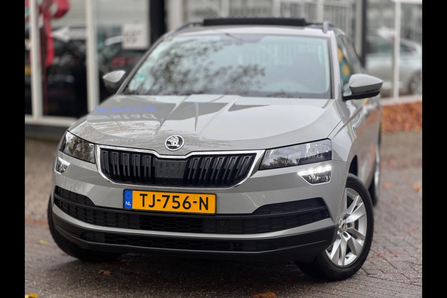 Škoda Karoq 1.0 TSI Pano Navi Apple CarPlay Cruise Nardogrey Boekjes Dealeronderhouden Nieuwe APK