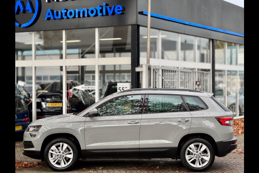 Škoda Karoq 1.0 TSI Pano Navi Apple CarPlay Cruise Nardogrey Boekjes Dealeronderhouden Nieuwe APK