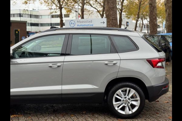 Škoda Karoq 1.0 TSI Pano Navi Apple CarPlay Cruise Nardogrey Boekjes Dealeronderhouden Nieuwe APK