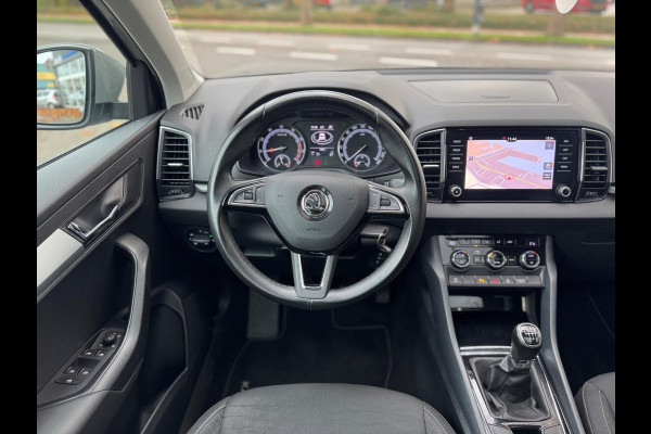 Škoda Karoq 1.0 TSI Pano Navi Apple CarPlay Cruise Nardogrey Boekjes Dealeronderhouden Nieuwe APK