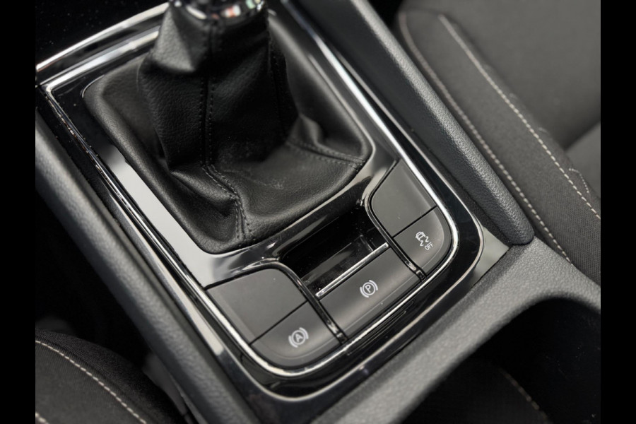 Škoda Karoq 1.0 TSI Pano Navi Apple CarPlay Cruise Nardogrey Boekjes Dealeronderhouden Nieuwe APK