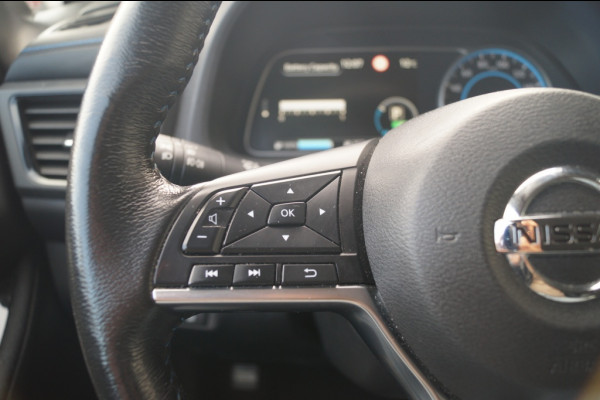 Nissan Leaf N-Connecta 40kWh -NAVI-ECC-PDC-CAM-