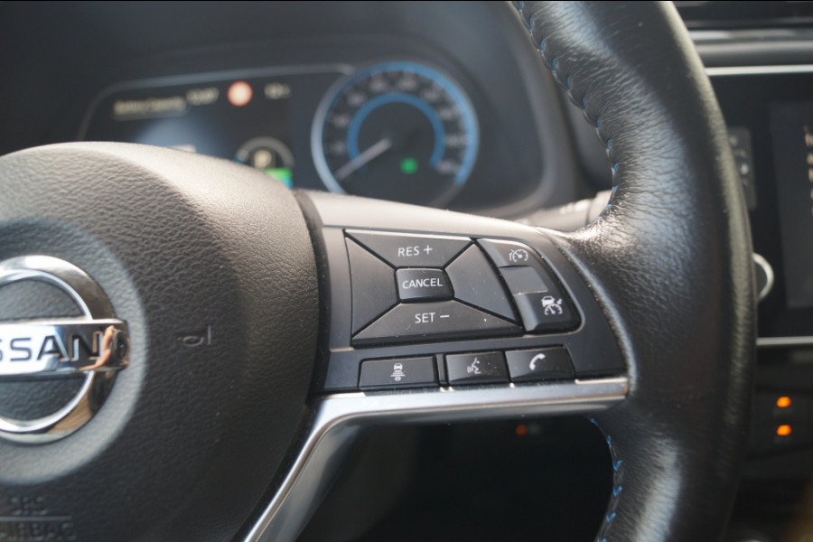 Nissan Leaf N-Connecta 40kWh -NAVI-ECC-PDC-CAM-