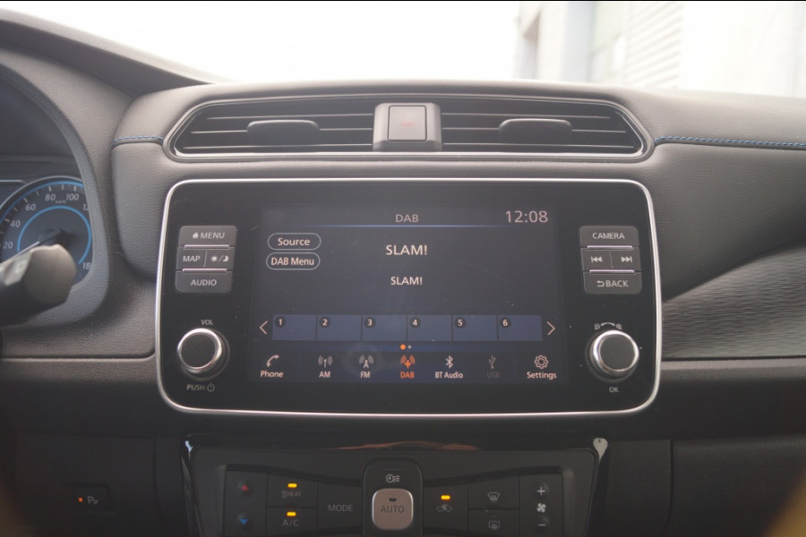 Nissan Leaf N-Connecta 40kWh -NAVI-ECC-PDC-CAM-