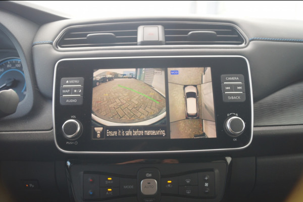 Nissan Leaf N-Connecta 40kWh -NAVI-ECC-PDC-CAM-