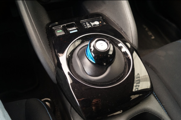 Nissan Leaf N-Connecta 40kWh -NAVI-ECC-PDC-CAM-