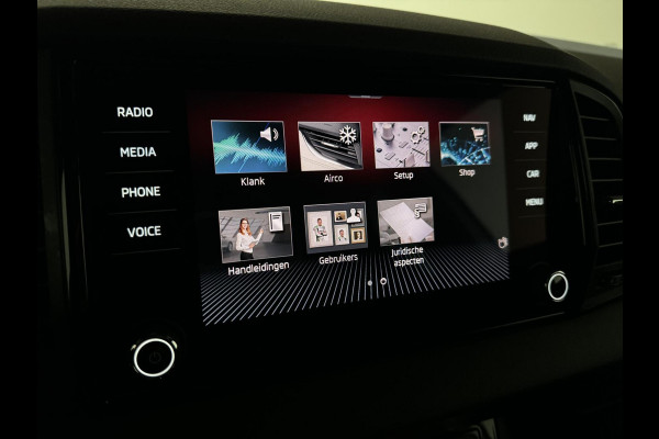 Škoda Karoq 1.5 TSI ACT Sportline Pano ACC Sfeer Canton Trekh. NAP Škoda Karoq 1.5 TSI ACT Sportline Pano ACC Sfeer Canton Trekh. NAP