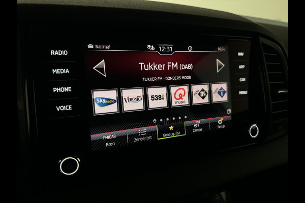 Škoda Karoq 1.5 TSI ACT Sportline Pano ACC Sfeer Canton Trekh. NAP Škoda Karoq 1.5 TSI ACT Sportline Pano ACC Sfeer Canton Trekh. NAP