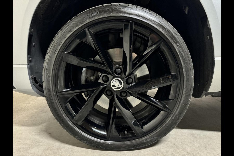 Škoda Karoq 1.5 TSI ACT Sportline Pano ACC Sfeer Canton Trekh. NAP Škoda Karoq 1.5 TSI ACT Sportline Pano ACC Sfeer Canton Trekh. NAP