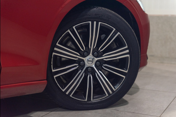 Volvo V60 T8 Aut. Plug-In Hybrid Inscription Leder Panoramadak Trekhaak 390pk