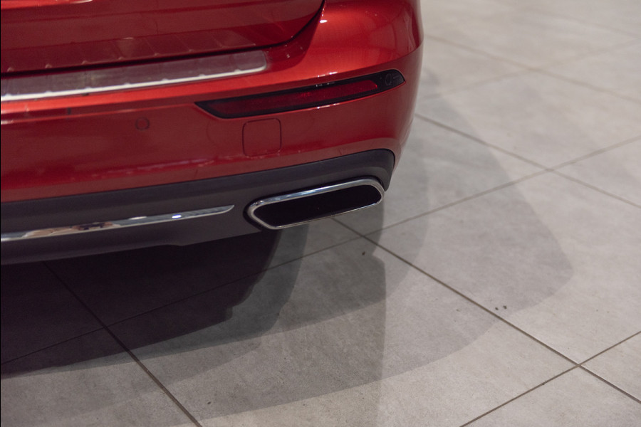 Volvo V60 T8 Aut. Plug-In Hybrid Inscription Leder Panoramadak Trekhaak 390pk