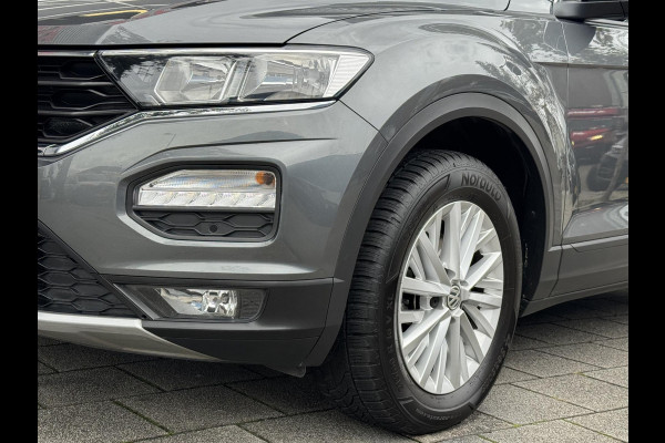 Volkswagen T-Roc 1.0 TSI Style - Navigatie I Airco I PDC- Achteruitrij camera I Sport velgen I APK 10-2027Dealer onderhouden