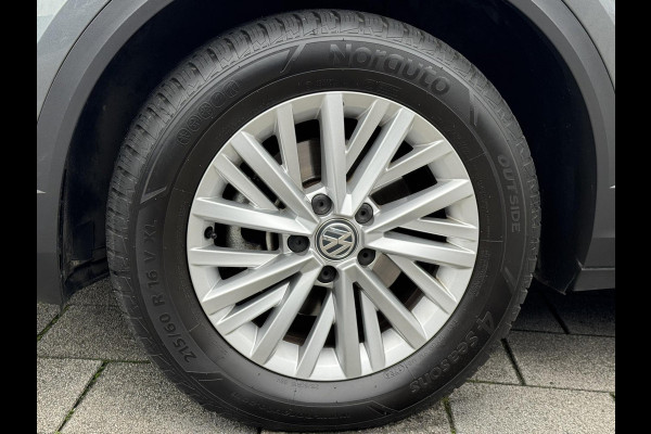 Volkswagen T-Roc 1.0 TSI Style - Navigatie I Airco I PDC- Achteruitrij camera I Sport velgen I APK 10-2027Dealer onderhouden