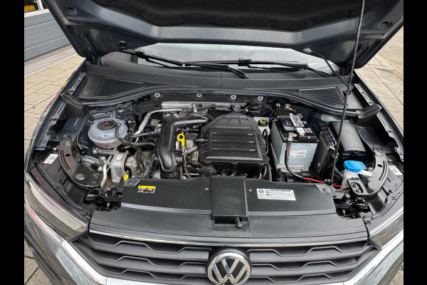 Volkswagen T-Roc 1.0 TSI Style - Navigatie I Airco I PDC- Achteruitrij camera I Sport velgen I APK 10-2027Dealer onderhouden
