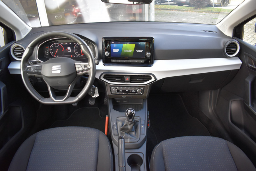 Seat Ibiza 1.0 EcoTSI Style Business Connect Parkeersensoren / Apple- android Carplay / Seat Ibiza 1.0 EcoTSI Style Business Connect Parkeersensoren / Apple- android Carplay /