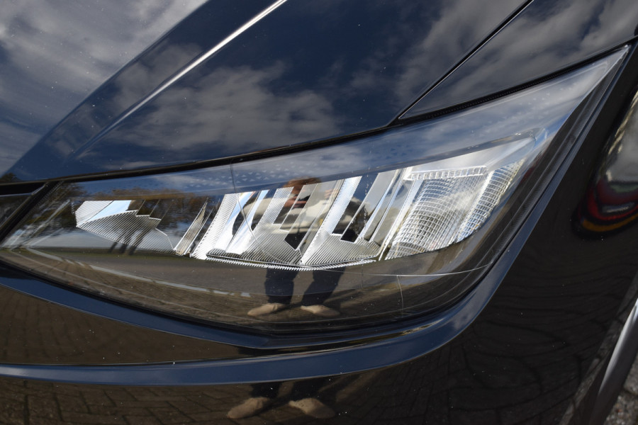 Seat Ibiza 1.0 EcoTSI Style Business Connect Parkeersensoren / Apple- android Carplay / Seat Ibiza 1.0 EcoTSI Style Business Connect Parkeersensoren / Apple- android Carplay /