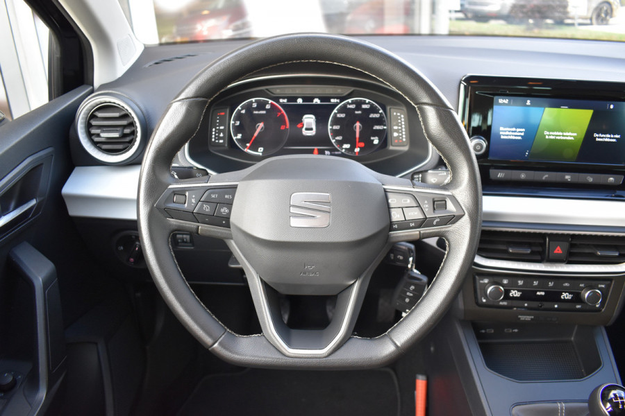 Seat Ibiza 1.0 EcoTSI Style Business Connect Parkeersensoren / Apple- android Carplay / Seat Ibiza 1.0 EcoTSI Style Business Connect Parkeersensoren / Apple- android Carplay /