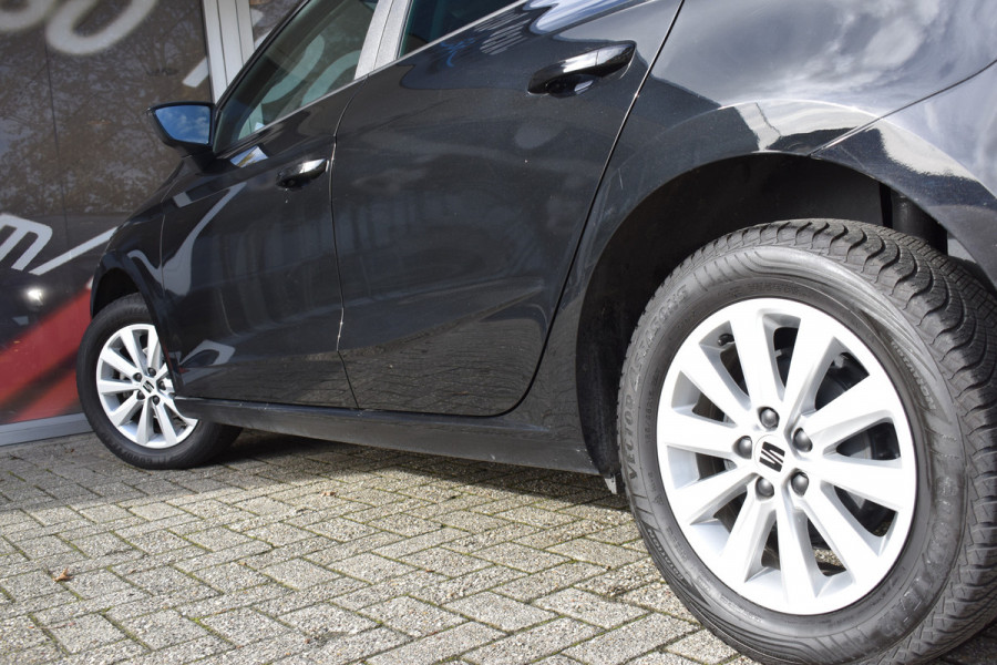 Seat Ibiza 1.0 EcoTSI Style Business Connect Parkeersensoren / Apple- android Carplay / Seat Ibiza 1.0 EcoTSI Style Business Connect Parkeersensoren / Apple- android Carplay /