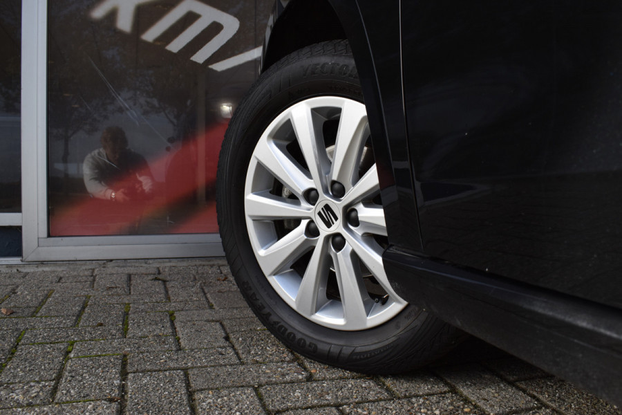 Seat Ibiza 1.0 EcoTSI Style Business Connect Parkeersensoren / Apple- android Carplay / Seat Ibiza 1.0 EcoTSI Style Business Connect Parkeersensoren / Apple- android Carplay /