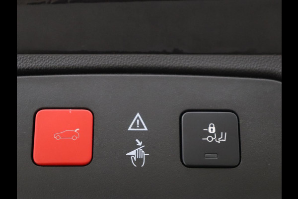 Opel Grandland X 1.2 Turbo Executive | Automaat | Carplay | Full LED | Comfortstoelen | Camera | Navigatie | Climate control | Keyless | Parkeerhulp | Cruise control Opel Grandland X 1.2 Turbo Executive | Automaat | Carplay | Full LED | Comfortstoelen | Camera | Navigatie | Climate control | Keyless | Parkeerhulp | Cruise control