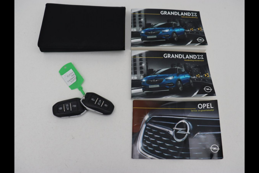 Opel Grandland X 1.2 Turbo Executive | Automaat | Carplay | Full LED | Comfortstoelen | Camera | Navigatie | Climate control | Keyless | Parkeerhulp | Cruise control Opel Grandland X 1.2 Turbo Executive | Automaat | Carplay | Full LED | Comfortstoelen | Camera | Navigatie | Climate control | Keyless | Parkeerhulp | Cruise control