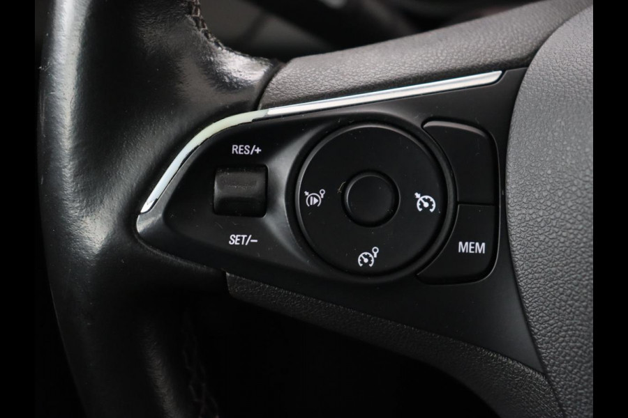 Opel Grandland X 1.2 Turbo Executive | Automaat | Carplay | Full LED | Comfortstoelen | Camera | Navigatie | Climate control | Keyless | Parkeerhulp | Cruise control Opel Grandland X 1.2 Turbo Executive | Automaat | Carplay | Full LED | Comfortstoelen | Camera | Navigatie | Climate control | Keyless | Parkeerhulp | Cruise control