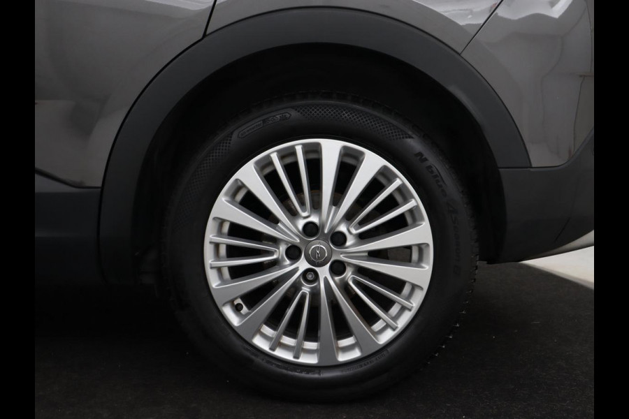 Opel Grandland X 1.2 Turbo Executive | Automaat | Carplay | Full LED | Comfortstoelen | Camera | Navigatie | Climate control | Keyless | Parkeerhulp | Cruise control Opel Grandland X 1.2 Turbo Executive | Automaat | Carplay | Full LED | Comfortstoelen | Camera | Navigatie | Climate control | Keyless | Parkeerhulp | Cruise control