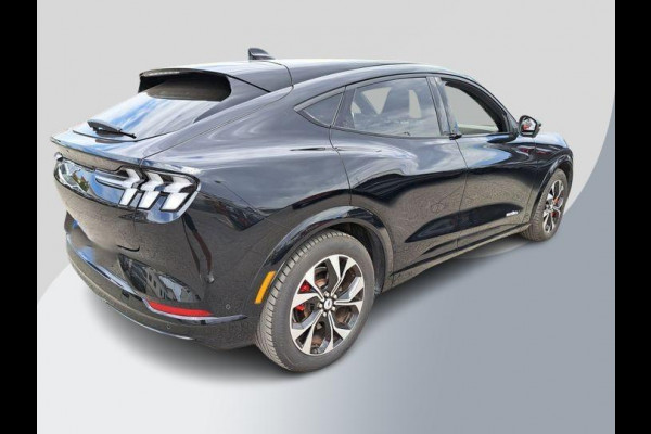 Ford Mustang Mach-E Extended Premium AWD 98 kWh 370pk | Panoramadak | Technology Pack + | 1.500kg Trekgewicht Ford Mustang Mach-E Extended Premium AWD 98 kWh 370pk | Panoramadak | Technology Pack + | 1.500kg Trekgewicht