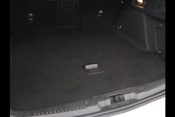 Ford Focus 1.0 EcoBoost Hybrid ST Line X | Stoel & stuurverwarming | Camera | Carplay | Digital Cockpit | Full LED | Keyless | Navigatie Ford Focus 1.0 EcoBoost Hybrid ST Line X | Stoel & stuurverwarming | Camera | Carplay | Digital Cockpit | Full LED | Keyless | Navigatie