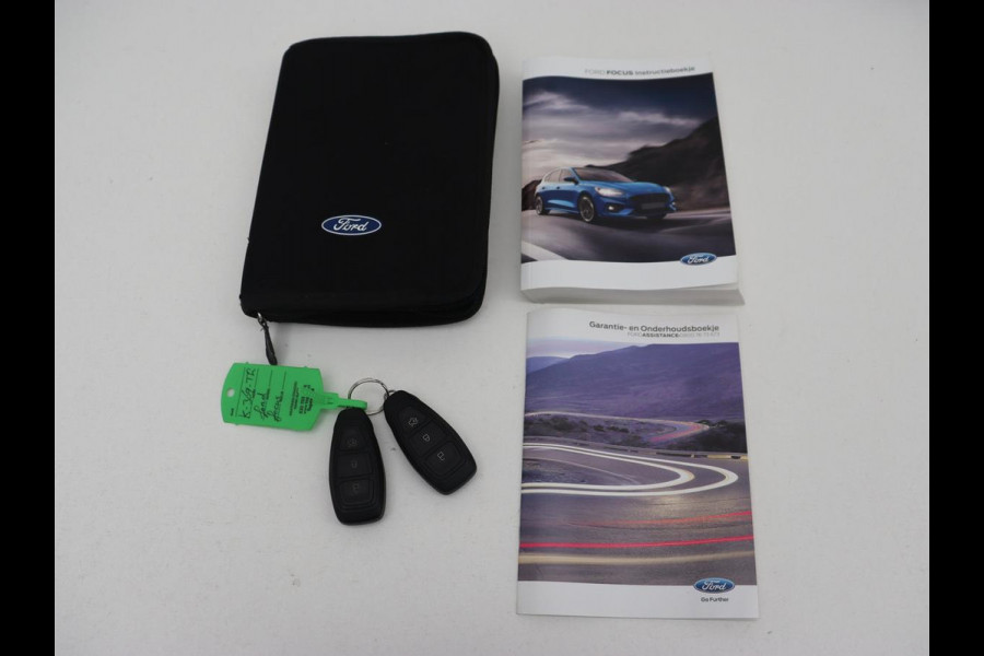 Ford Focus 1.0 EcoBoost Hybrid ST Line X | Stoel & stuurverwarming | Camera | Carplay | Digital Cockpit | Full LED | Keyless | Navigatie Ford Focus 1.0 EcoBoost Hybrid ST Line X | Stoel & stuurverwarming | Camera | Carplay | Digital Cockpit | Full LED | Keyless | Navigatie