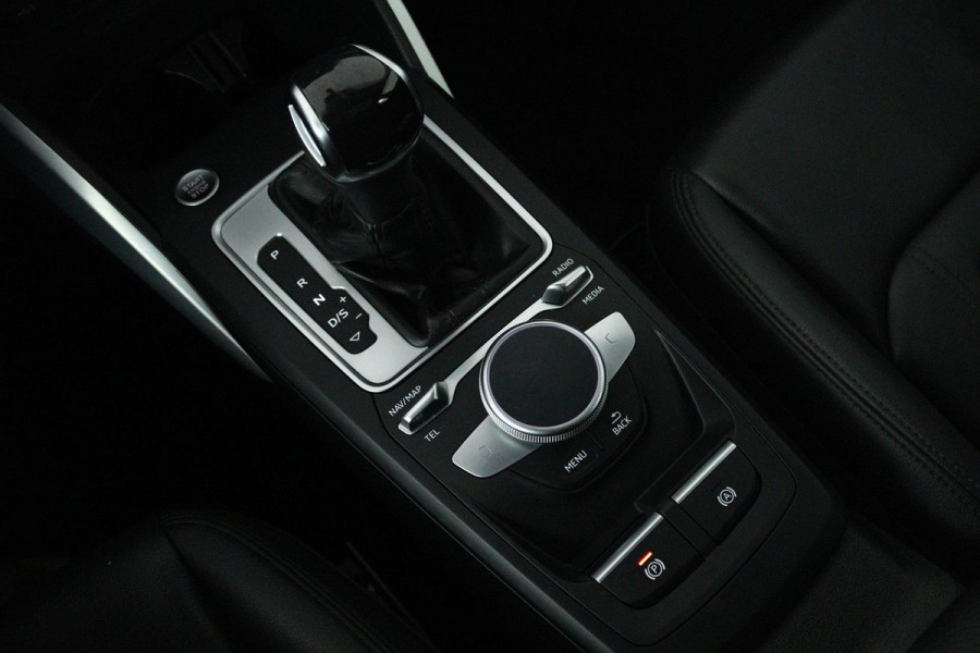 Audi Q2 35 TFSI S Edition (PANORAMADAK, DIGITALE COCKPIT, STOELVERWARMING, ACHTERUITRIJCAMERA, PARKEERSENSOREN, AUTOMAAT) Audi Q2 35 TFSI S Edition (PANORAMADAK, DIGITALE COCKPIT, STOELVERWARMING, ACHTERUITRIJCAMERA, PARKEERSENSOREN, AUTOMAAT)