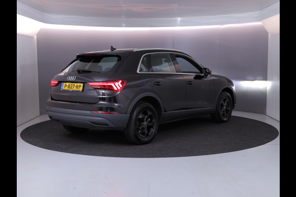 Audi Q3 45 TFSI e Business Edition 245 pk S-tronic | Navigatie | Parkeersensoren | Adaptieve cruise control | Stoelverwarming |