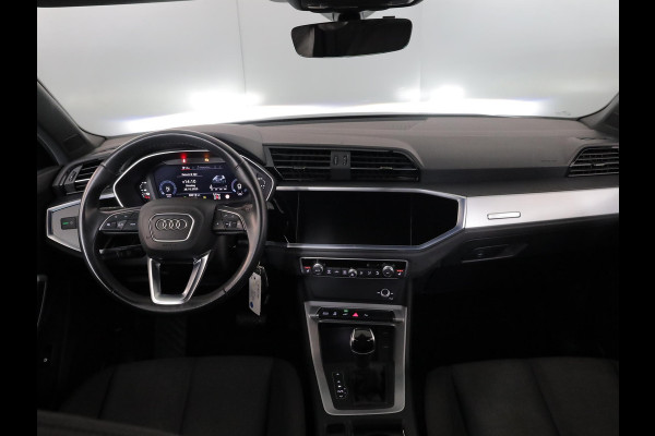 Audi Q3 45 TFSI e Business Edition 245 pk S-tronic | Navigatie | Parkeersensoren | Adaptieve cruise control | Stoelverwarming |
