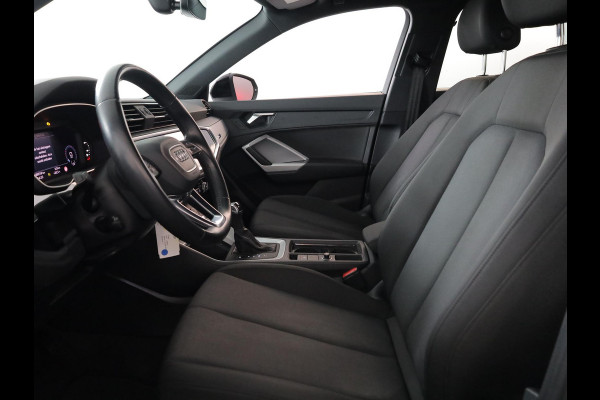 Audi Q3 45 TFSI e Business Edition 245 pk S-tronic | Navigatie | Parkeersensoren | Adaptieve cruise control | Stoelverwarming |