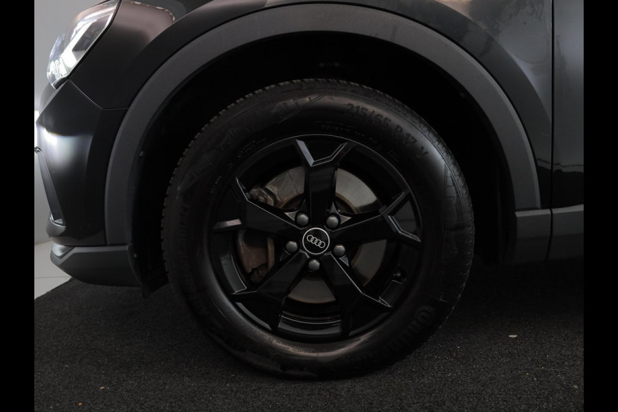 Audi Q3 45 TFSI e Business Edition 245 pk S-tronic | Navigatie | Parkeersensoren | Adaptieve cruise control | Stoelverwarming |