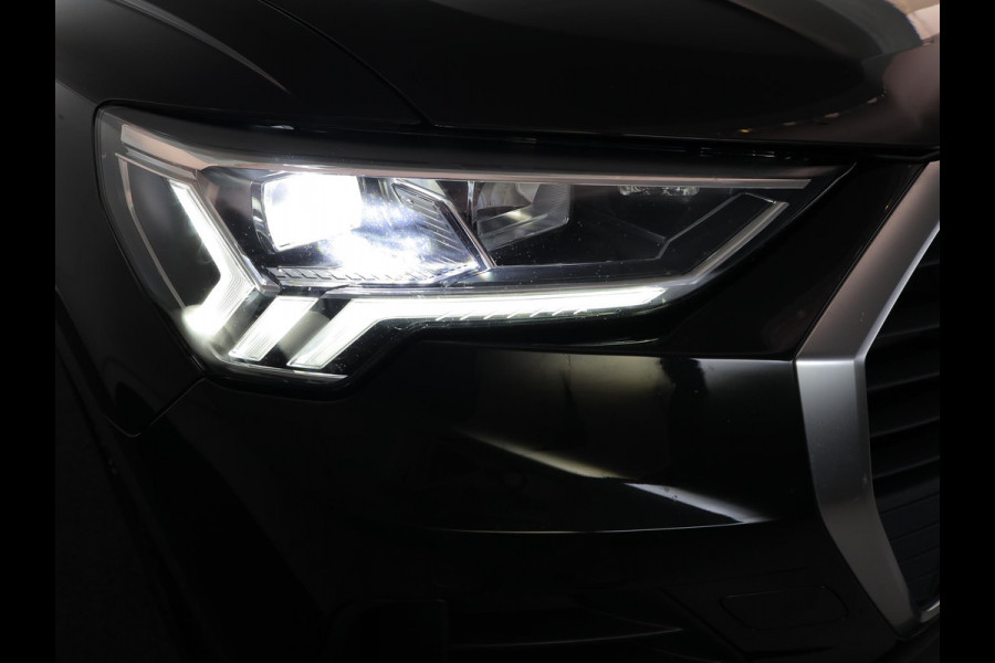Audi Q3 45 TFSI e Business Edition 245 pk S-tronic | Navigatie | Parkeersensoren | Adaptieve cruise control | Stoelverwarming |