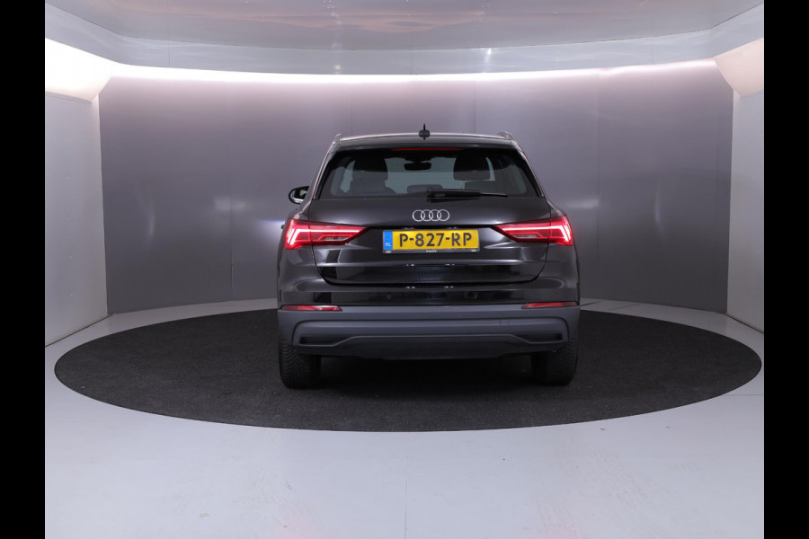 Audi Q3 45 TFSI e Business Edition 245 pk S-tronic | Navigatie | Parkeersensoren | Adaptieve cruise control | Stoelverwarming |