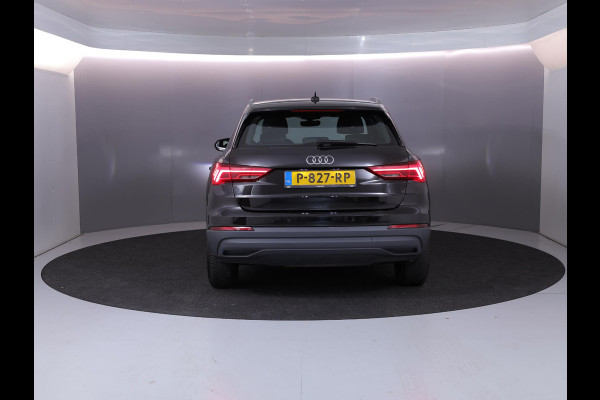 Audi Q3 45 TFSI e Business Edition 245 pk S-tronic | Navigatie | Parkeersensoren | Adaptieve cruise control | Stoelverwarming |