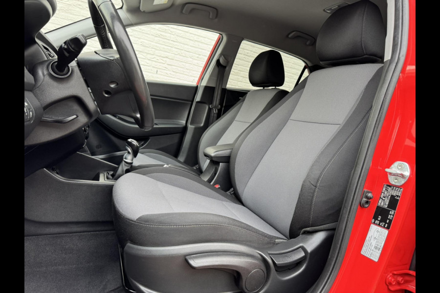 Hyundai i20 1.0 T-GDI Premium Dealer onderhouden Cruise control Climate control Parkeersensoren v/a Navigatie Apple / Android DAB