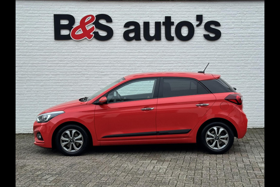 Hyundai i20 1.0 T-GDI Premium Dealer onderhouden Cruise control Climate control Parkeersensoren v/a Navigatie Apple / Android DAB