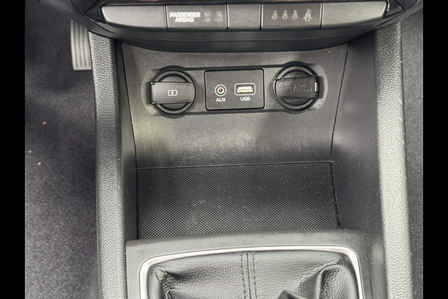 Hyundai i20 1.0 T-GDI Premium Dealer onderhouden Cruise control Climate control Parkeersensoren v/a Navigatie Apple / Android DAB