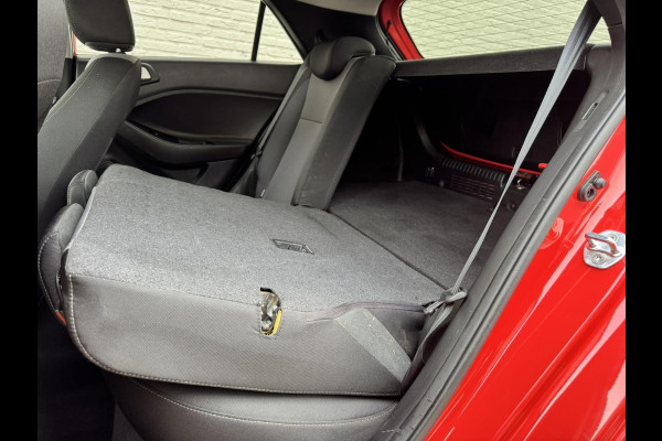 Hyundai i20 1.0 T-GDI Premium Dealer onderhouden Cruise control Climate control Parkeersensoren v/a Navigatie Apple / Android DAB