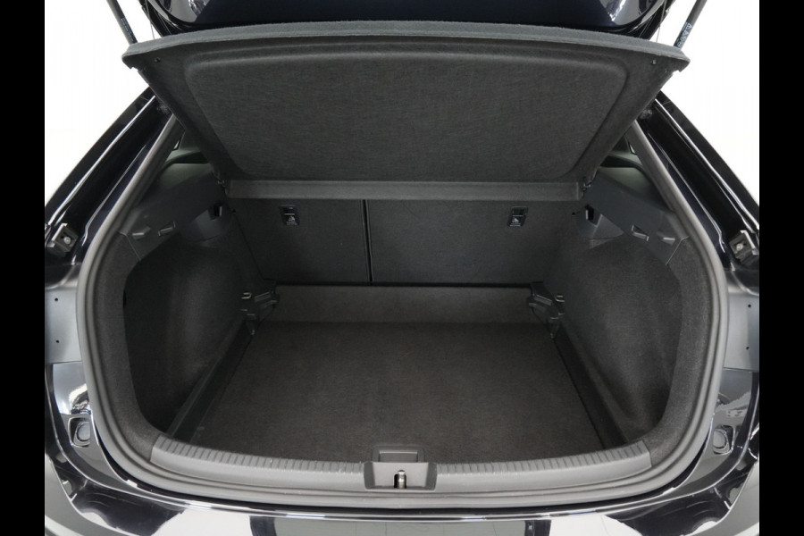 Volkswagen Taigo 1.0 TSI 110pk DSG R-Line Panorama Navi via App Pdc Acc Lane Assist Volkswagen Taigo 1.0 TSI 110pk DSG R-Line Panorama Navi via App Pdc Acc Lane Assist