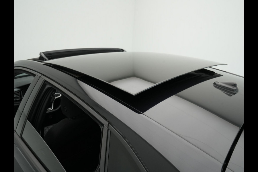 Volkswagen Taigo 1.0 TSI 110pk DSG R-Line Panorama Navi via App Pdc Acc Lane Assist Volkswagen Taigo 1.0 TSI 110pk DSG R-Line Panorama Navi via App Pdc Acc Lane Assist