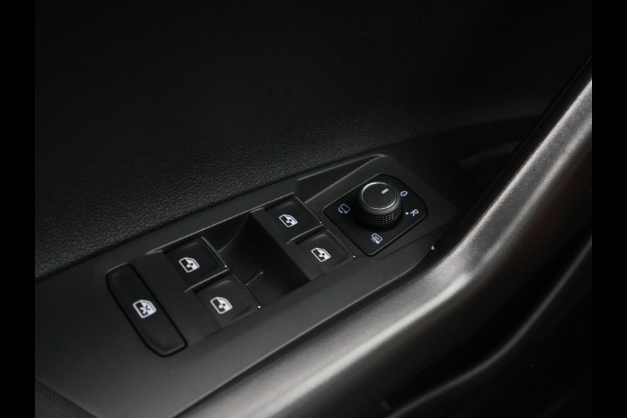 Volkswagen Taigo 1.0 TSI 110pk DSG R-Line Panorama Navi via App Pdc Acc Lane Assist Volkswagen Taigo 1.0 TSI 110pk DSG R-Line Panorama Navi via App Pdc Acc Lane Assist