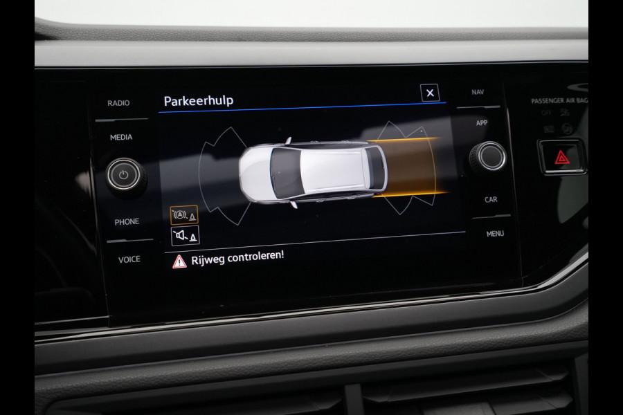 Volkswagen Taigo 1.0 TSI 110pk DSG R-Line Panorama Navi via App Pdc Acc Lane Assist Volkswagen Taigo 1.0 TSI 110pk DSG R-Line Panorama Navi via App Pdc Acc Lane Assist