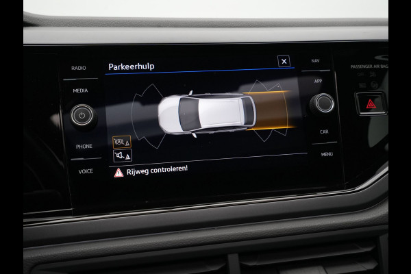 Volkswagen Taigo 1.0 TSI 110pk DSG R-Line Panorama Navi via App Pdc Acc Lane Assist Volkswagen Taigo 1.0 TSI 110pk DSG R-Line Panorama Navi via App Pdc Acc Lane Assist