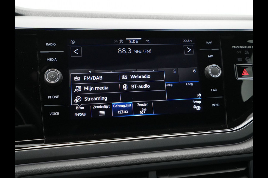 Volkswagen Taigo 1.0 TSI 110pk DSG R-Line Panorama Navi via App Pdc Acc Lane Assist Volkswagen Taigo 1.0 TSI 110pk DSG R-Line Panorama Navi via App Pdc Acc Lane Assist