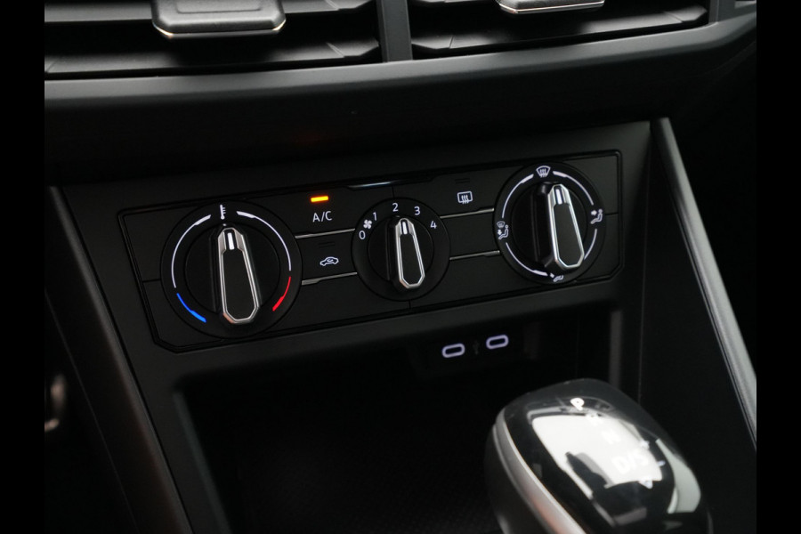 Volkswagen Taigo 1.0 TSI 110pk DSG R-Line Panorama Navi via App Pdc Acc Lane Assist Volkswagen Taigo 1.0 TSI 110pk DSG R-Line Panorama Navi via App Pdc Acc Lane Assist