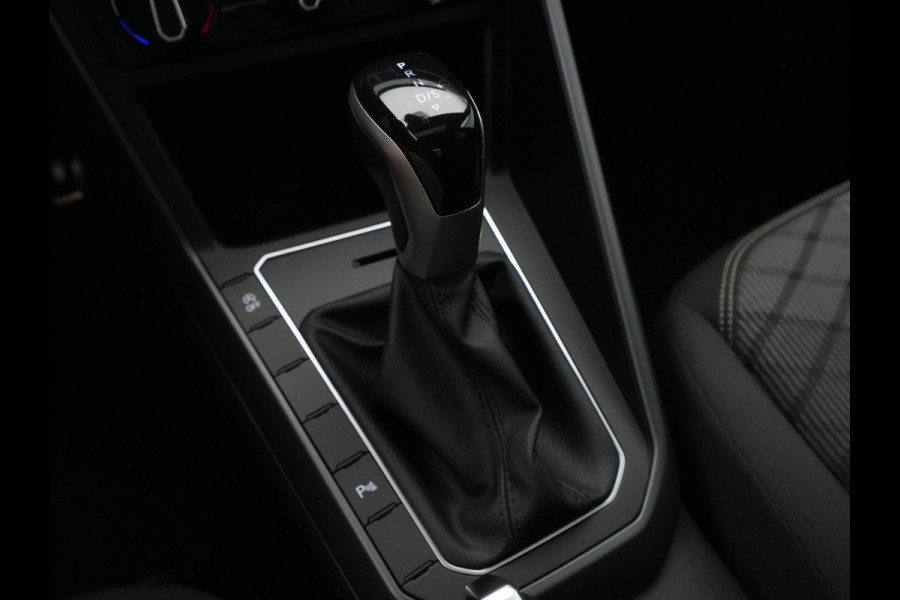 Volkswagen Taigo 1.0 TSI 110pk DSG R-Line Panorama Navi via App Pdc Acc Lane Assist Volkswagen Taigo 1.0 TSI 110pk DSG R-Line Panorama Navi via App Pdc Acc Lane Assist